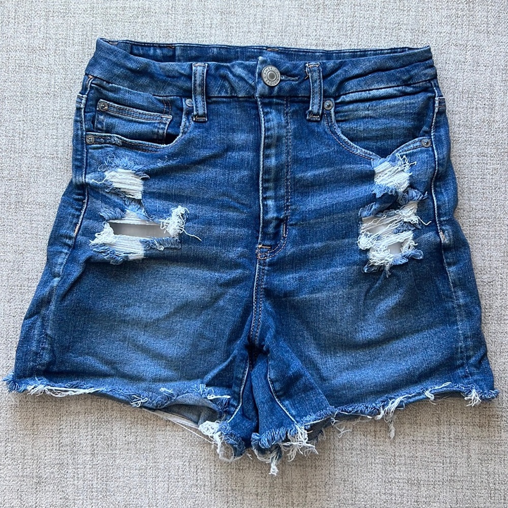 AE Curvy Distressed Shorts